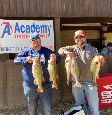 Read more about the article Tournament Results Wateree March 23, 2019 Compton & Strickland Weigh in 21.49 lbs & Take Home $1,918.00!