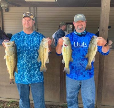 Read more about the article Tournament Results Wateree Open April 6, 2019 Greg Atkinson & Ron Catoe Weigh 19.99 lbs and a 7.04 lbs BF $1,297.00!