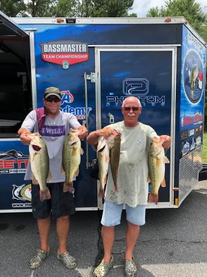 Read more about the article Tournament Results Lake Hickory, NC June 22, 2019 Jason Eaker & Mike Seawright Weigh in 23.98 lbs! Big Summer Time Bag!!