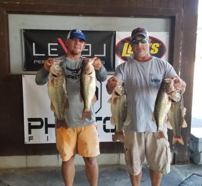 Read more about the article Tournament Results Santee Cooper, SC Sept 28, 2019  Bryan Miller & Don Pendarvis weighed in 5 bass at 21.80 lbs taking 1st place and $830.00!