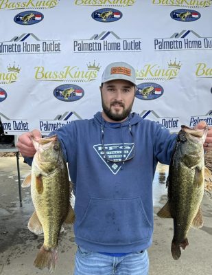 Darter Heads vs. Shakey Heads for Bass Fishing with Greg Gutierrez